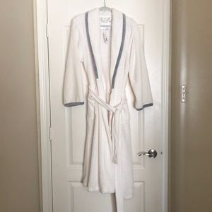 Carole Hochman Robe